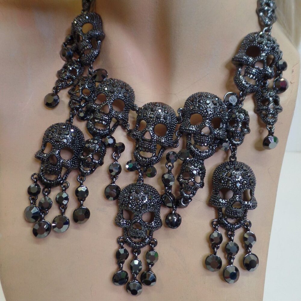 Natasha New With Tags Bold & Bling Skull Necklace Adj to 22" Black Sparkles WOW!